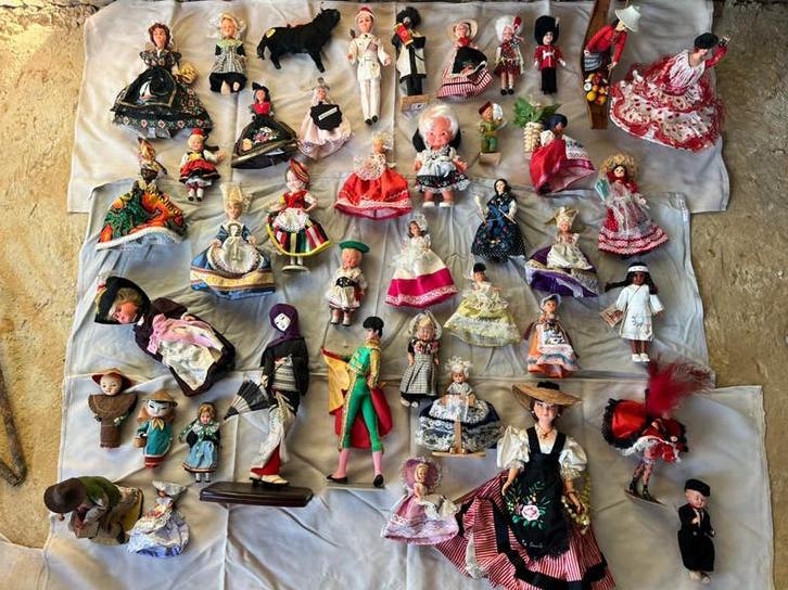 Grote lot vintage souvenir poppen – folkloristisch – 50, Ophalen, Gebruikt