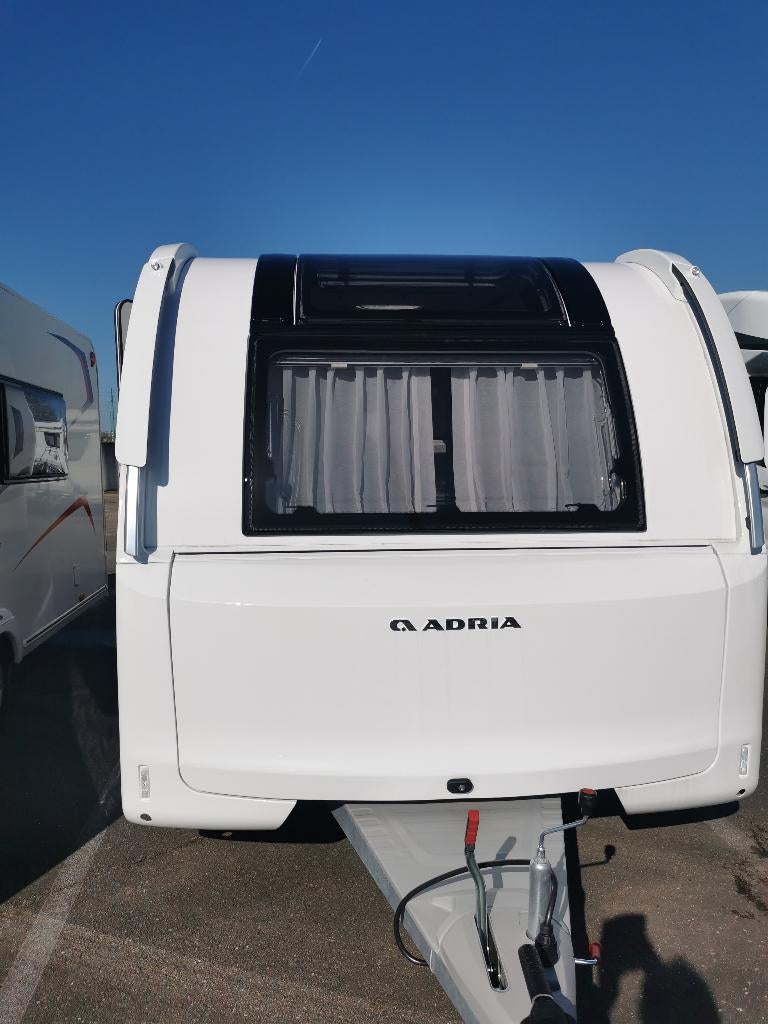 ADORA 572 MAAR PANORAMISCHE LUXE!, Caravans en Kamperen, 2 aparte bedden, Bedrijf, Schokbreker, Adria