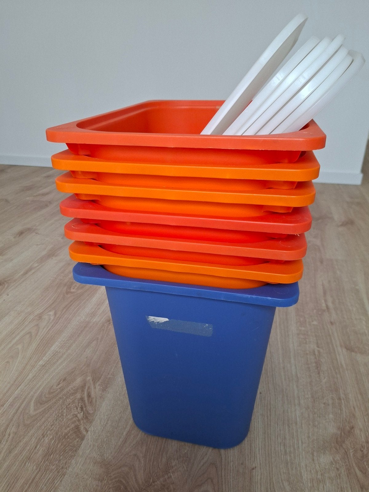 Opbergbakken Ikea, Ophalen