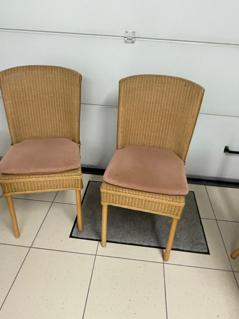 4 rieten stoelen met kussens+  gratis tafel, Ophalen, Gebruikt, Overige kleuren, Riet of Rotan