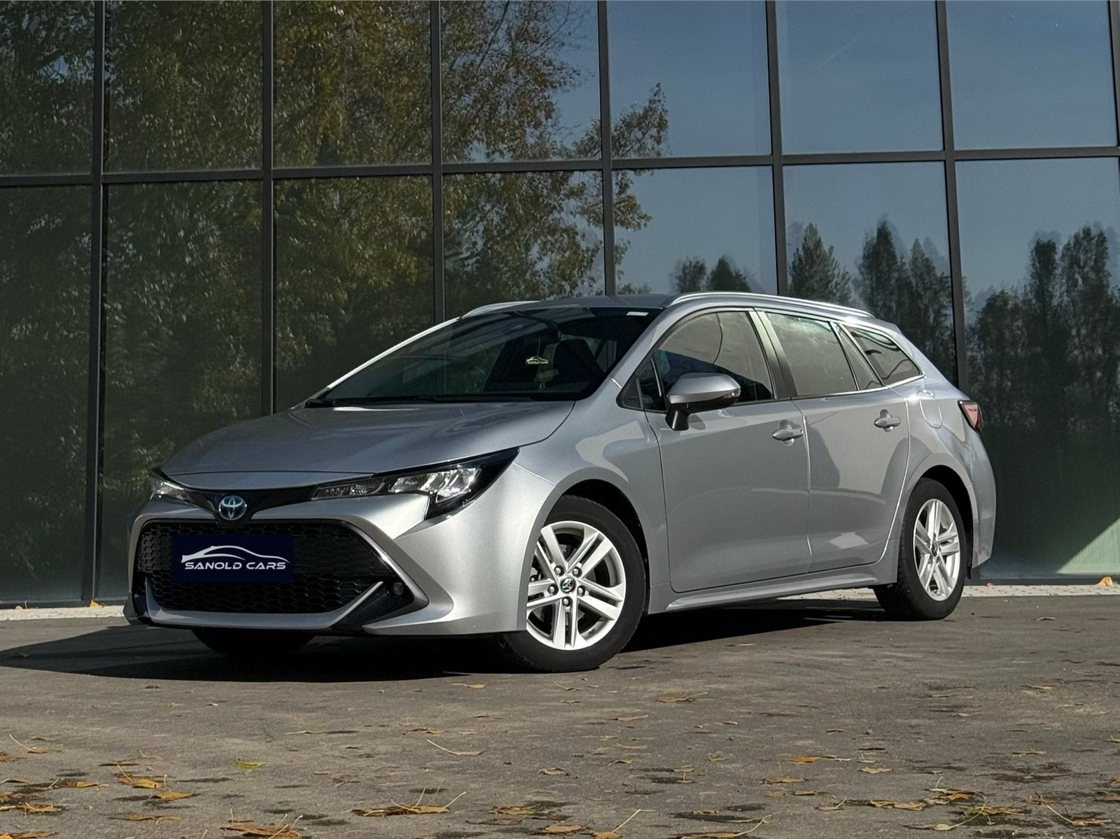 Toyota Corolla SW • 1.8 Hybrid • Automaat • SHOWROOM STAAT, Auto's, Automaat, Dealer onderhouden, Euro 6, Corolla
