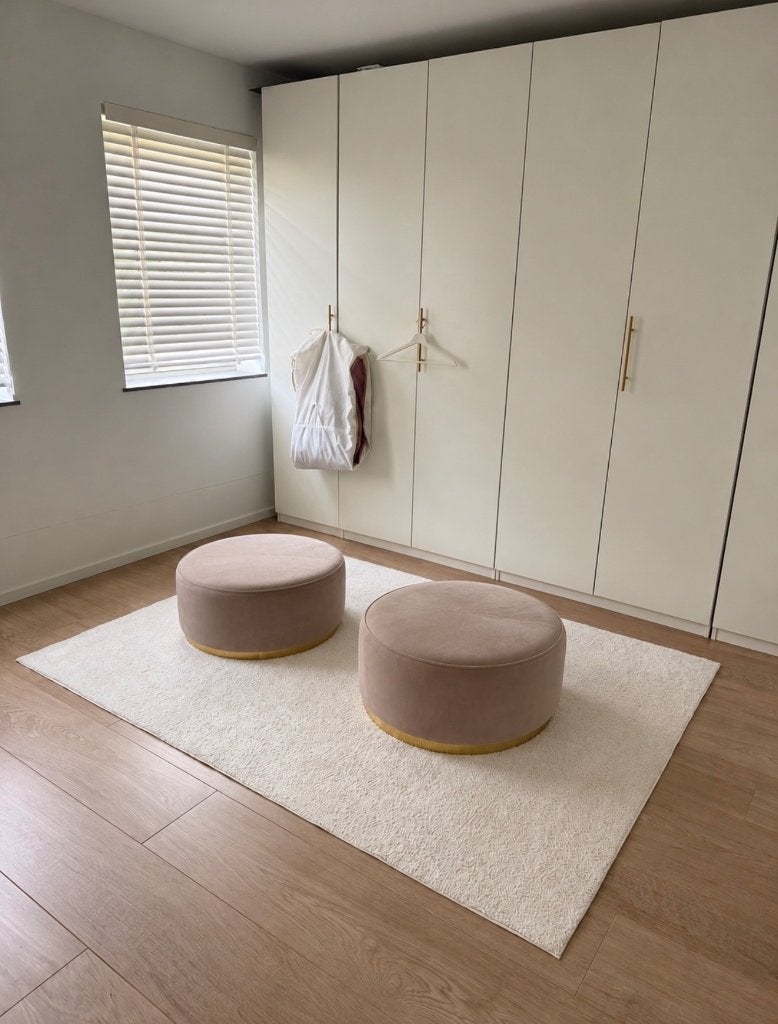 Tapijt 230x170 + 2 poefs, Huis en Inrichting, Ophalen, Zo goed als nieuw, 50 tot 75 m², Tapijt