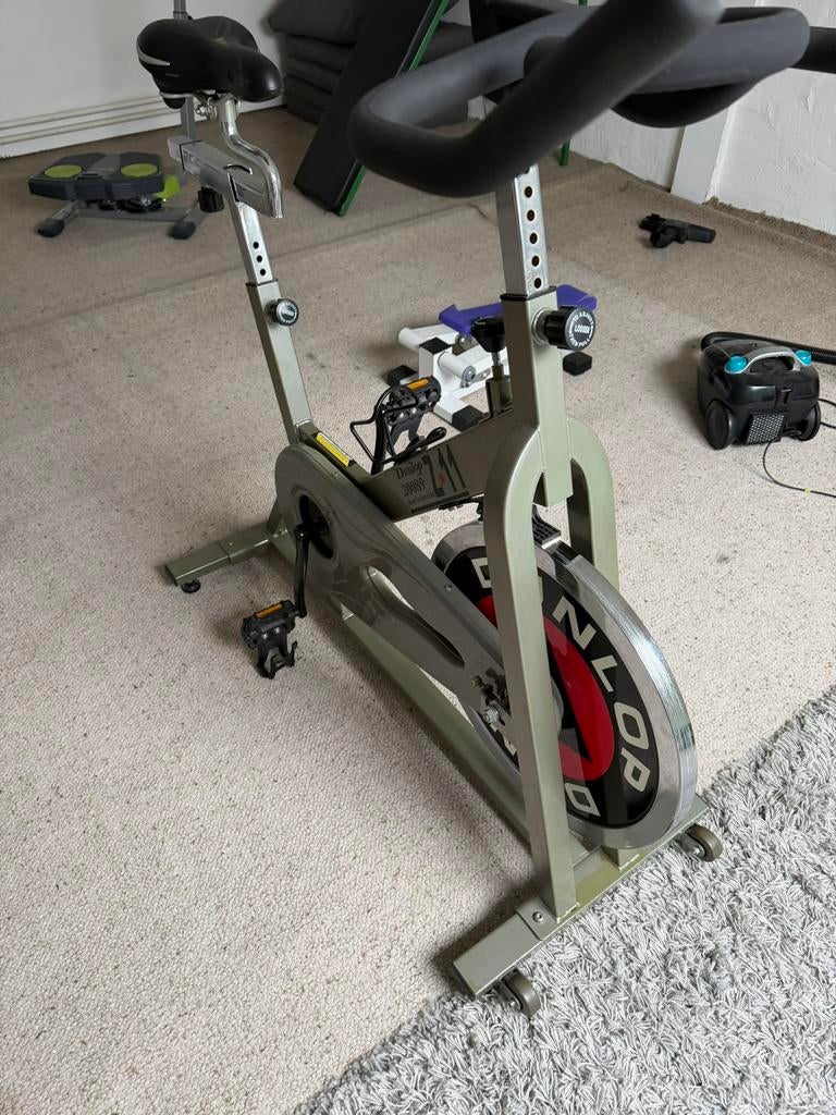 Hometrainer, Sport en Fitness, Ophalen, Zo goed als nieuw, Hometrainer