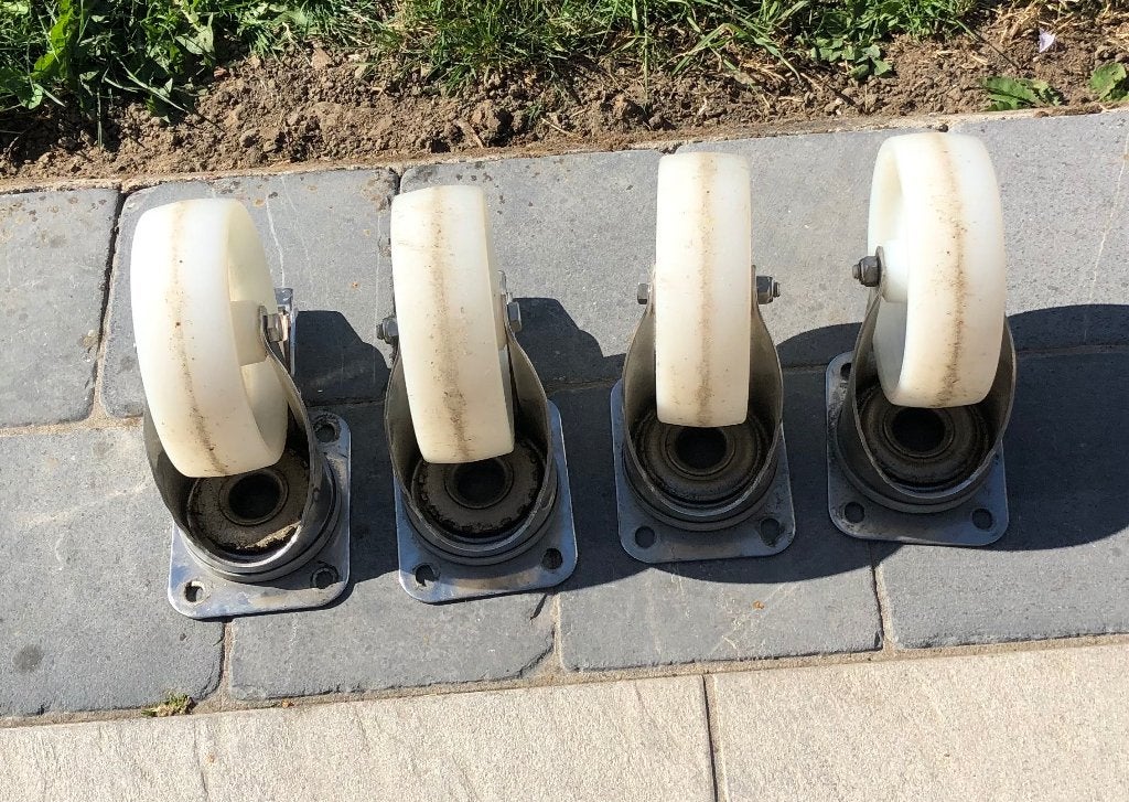 4 zwenkwielen (2 met rem) + 20 diverse gratis erbij, Doe-het-zelf en Bouw, Ophalen, Gebruikt