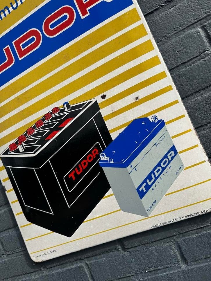 Vintage Tudor Accumulateurs Emaille Reclamebord, Antiek en Kunst