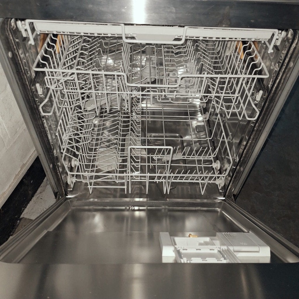 LAVE-VAISSELLE EN ACIER INOXYDABLE MIELE, Electroménager, 85 à 90 cm, Moins de 10 litres, Enlèvement, Utilisé