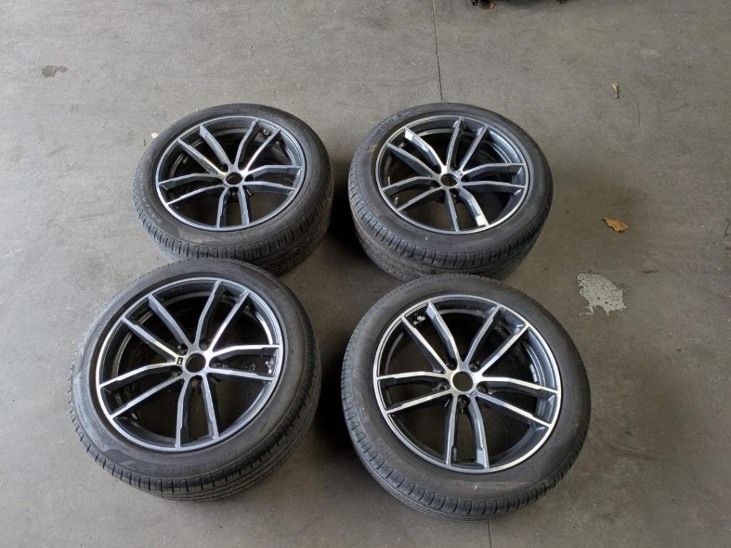 Breedset 18" d'origine pour BMW Série 5 G30 G31 Pirelli, Neuf, Pneus et Jantes, 245 mm, Véhicule de tourisme