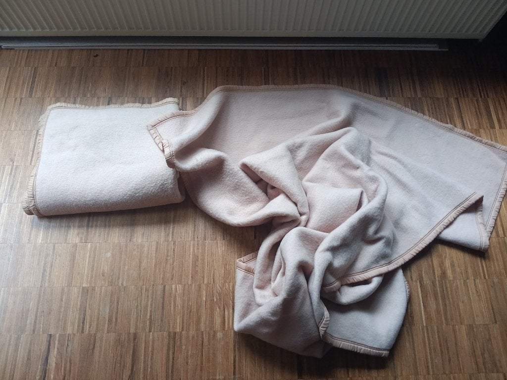 Twee vintage warme dekens 180x220 cm, 220 cm, Enlèvement ou Envoi, Beige, Laine