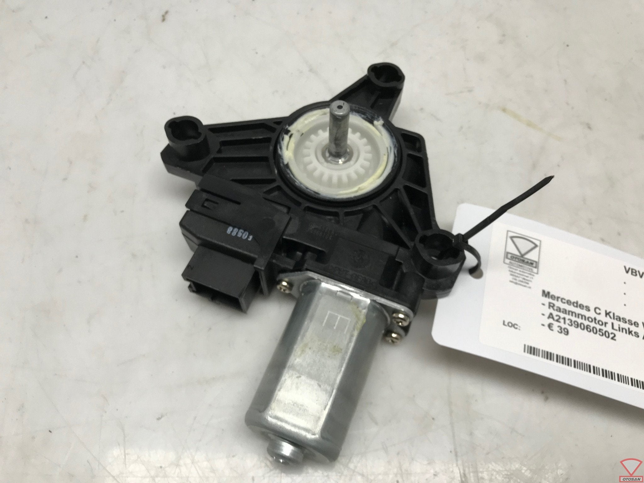 mercedes c klasse w205 raammotor links achter a2139060502, Gebruikt, Mercedes-Benz AG, Mercedes-Benz, Mercedesstrasse 120
70372  Stuttgart, DE