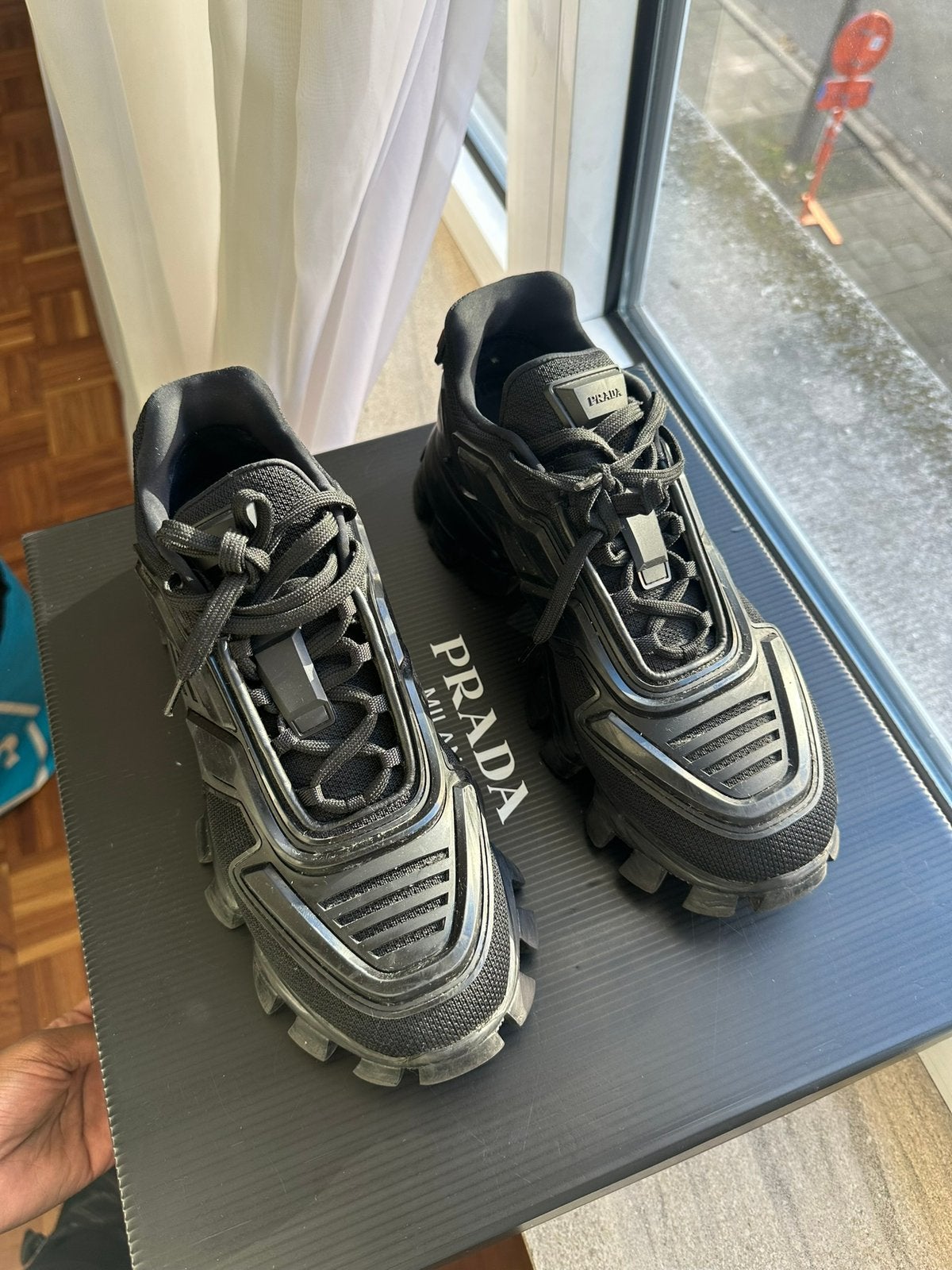 Prada cloudbust Thunder knit fabric sneakers, Vêtements | Hommes, Enlèvement ou Envoi, Porté, Baskets, Noir