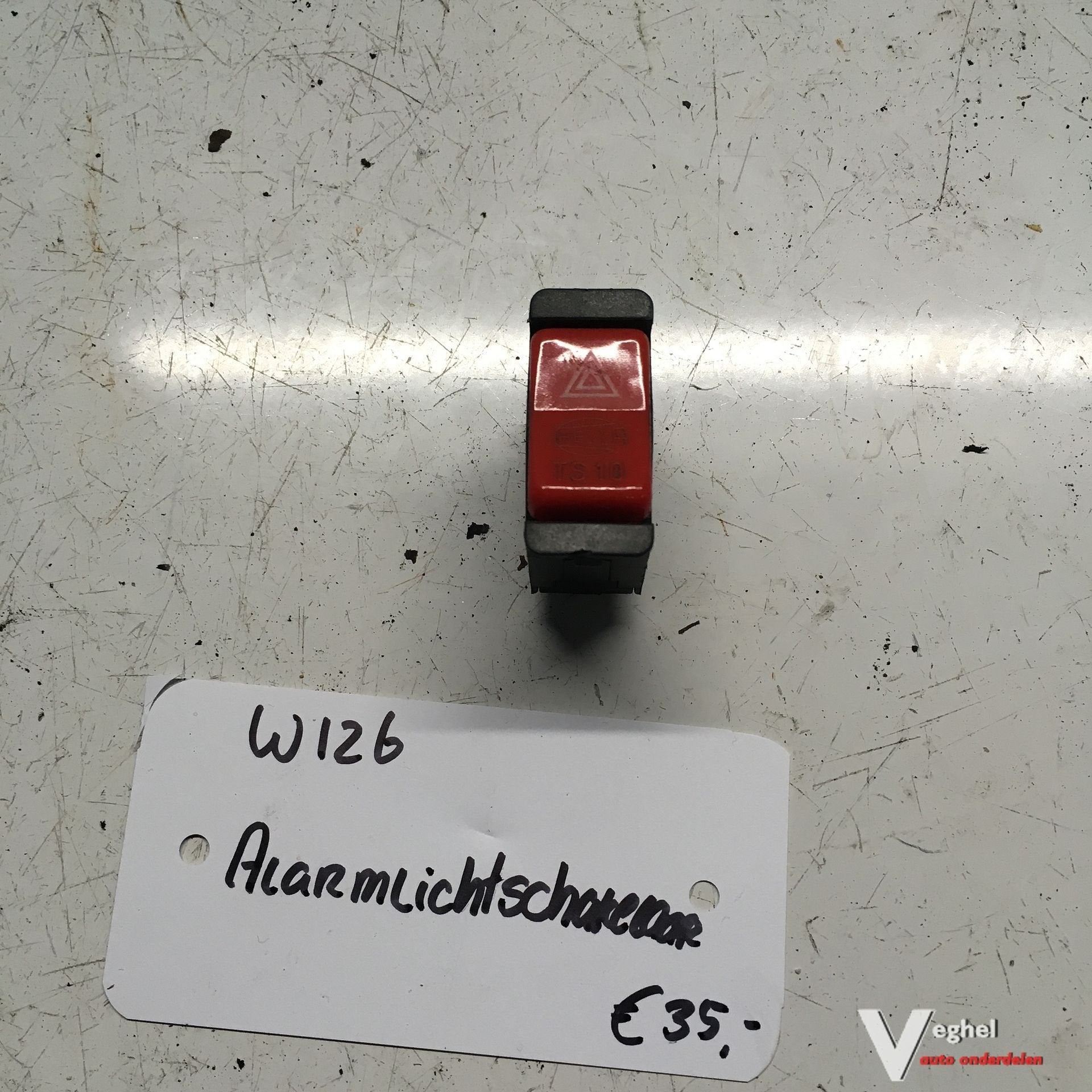 Mercedes W126  Alarmlichtschakelaar  000 820 9010, -, Utilisé, -, -