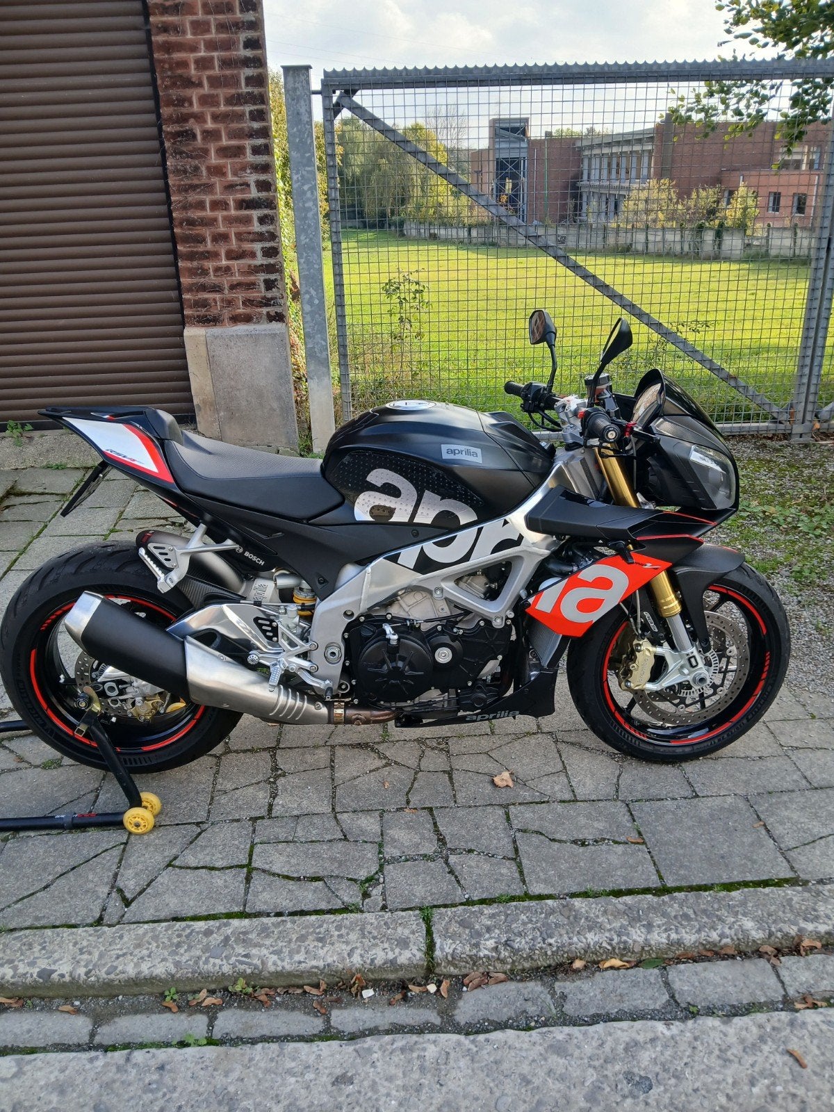 aprilia tuono rsv v4 aprc 2014 (20 000km), Motos, Entreprise, Neuf, Contrôle de traction