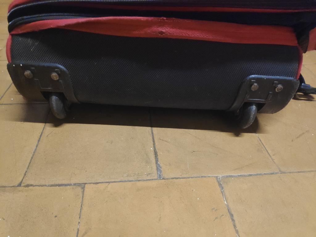 Valise Eastpak, 35 à 45 cm, Roulettes, Comme neuf, Enlèvement