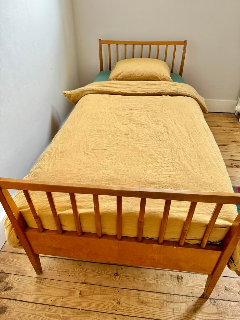 Lit vintage simple 1 personne 90x200 cm, Ophalen, 85 tot 100 cm, Gebruikt, Lattenbodem