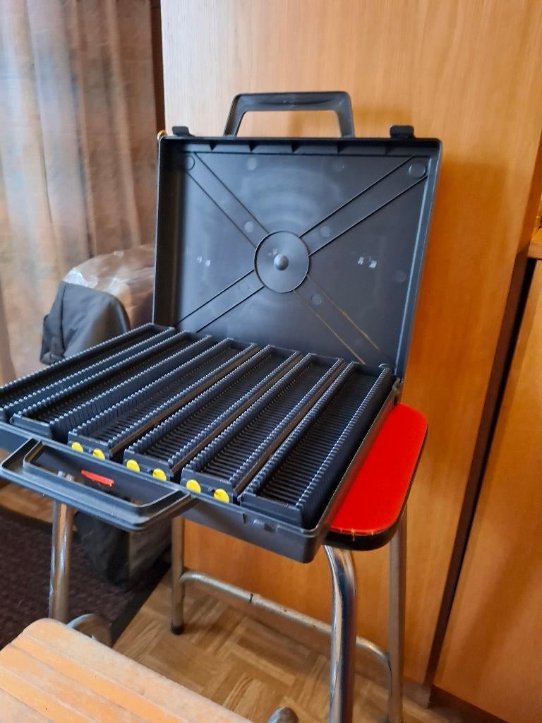 Koffers voor dia's te bewaren (20 tal koffres), Audio, Tv en Foto, Diaprojectoren, Ophalen, Gebruikt