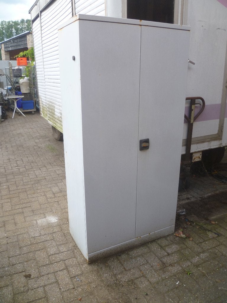 METALEN LEGKAST, Ophalen