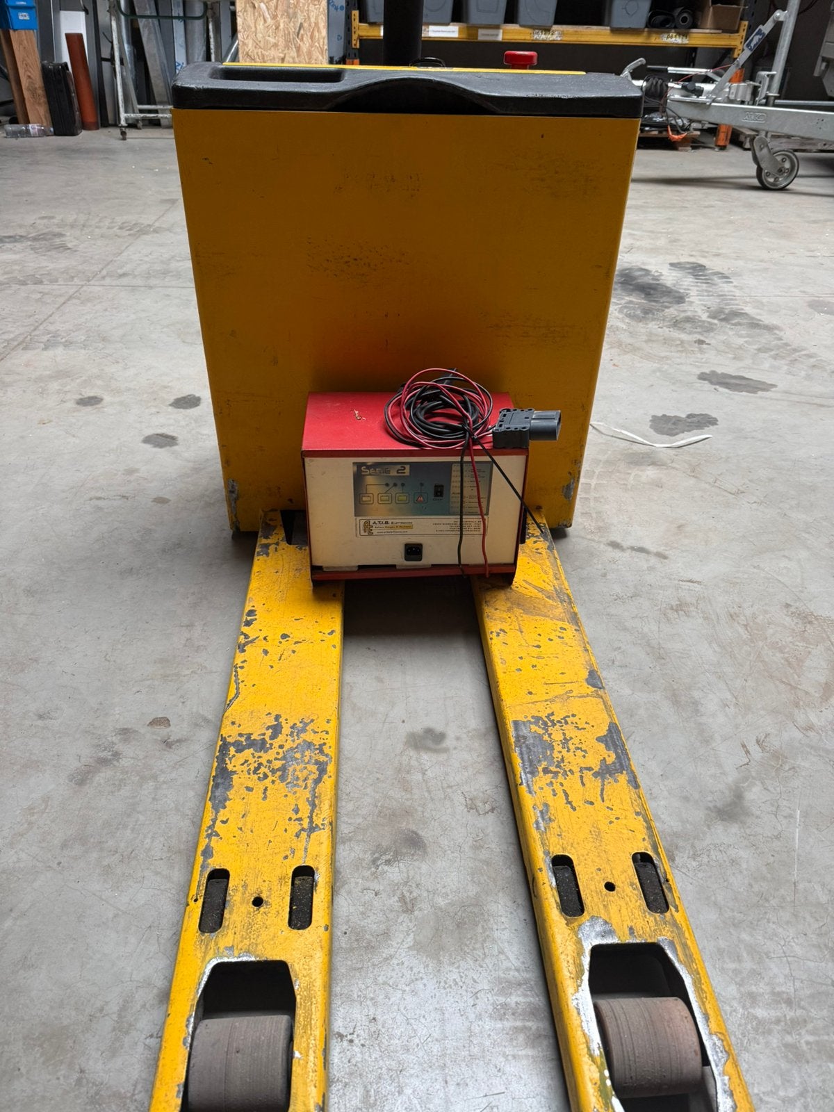 Transpalette électrique OM Carrelli TL18 – 1.800 kg, Bricolage & Construction, Transpalettes, Comme neuf, Enlèvement