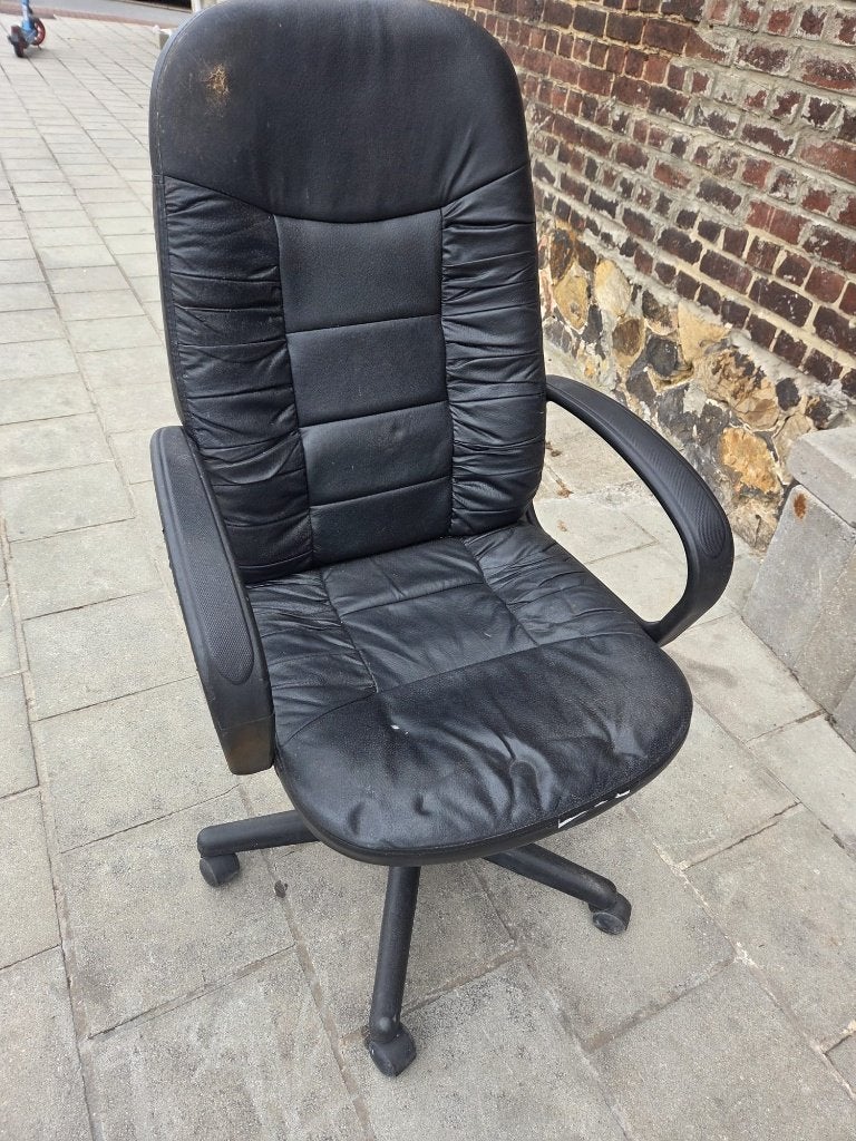 Chaise de bureau noire à roulettes, Enlèvement, Utilisé, Chaise de bureau, Ergonomique