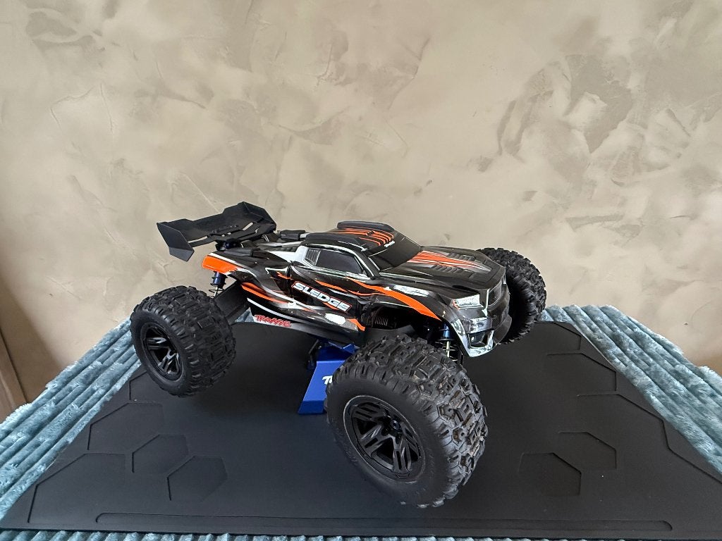Traxxas Sledge (roule max 1 heur), Échelle 1:8, Voiture off road, Comme neuf, Enlèvement