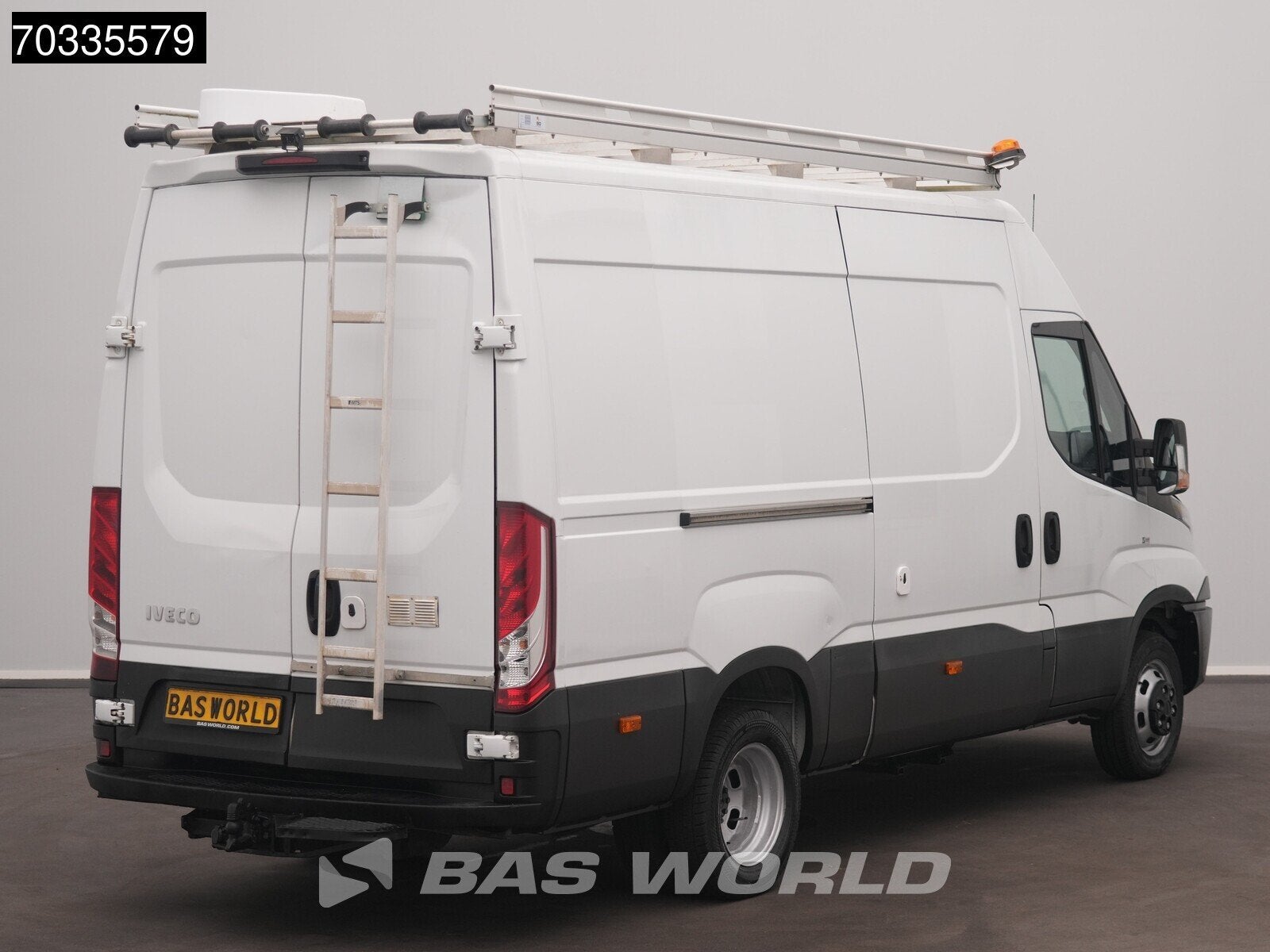 Iveco Daily 50C18 3.0L Automaat L2H2 3.5t Trekhaak 180PK Dub, Auto's, Automaat, Gebruikt, Euro 6, 4 cilinders