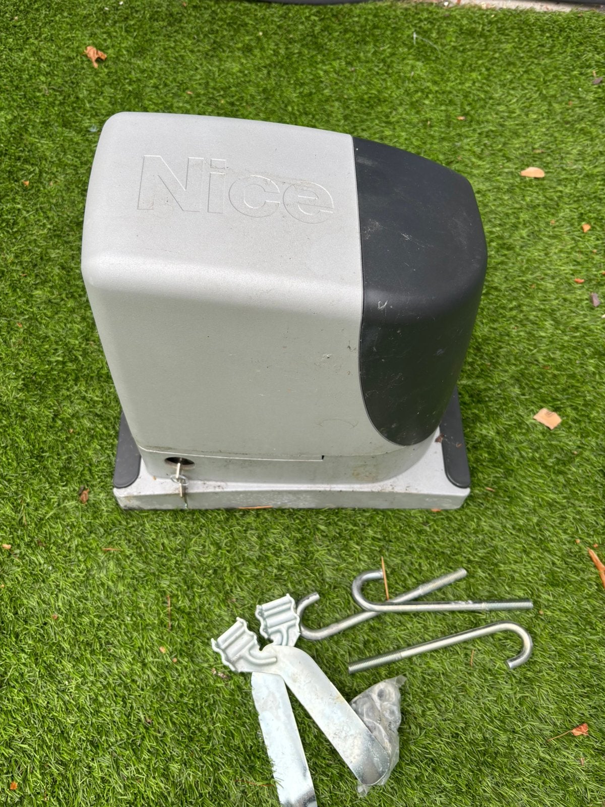 Nice motor voor elecktrische poort, Ophalen, Nieuw, Kunststof, Schuifpoort