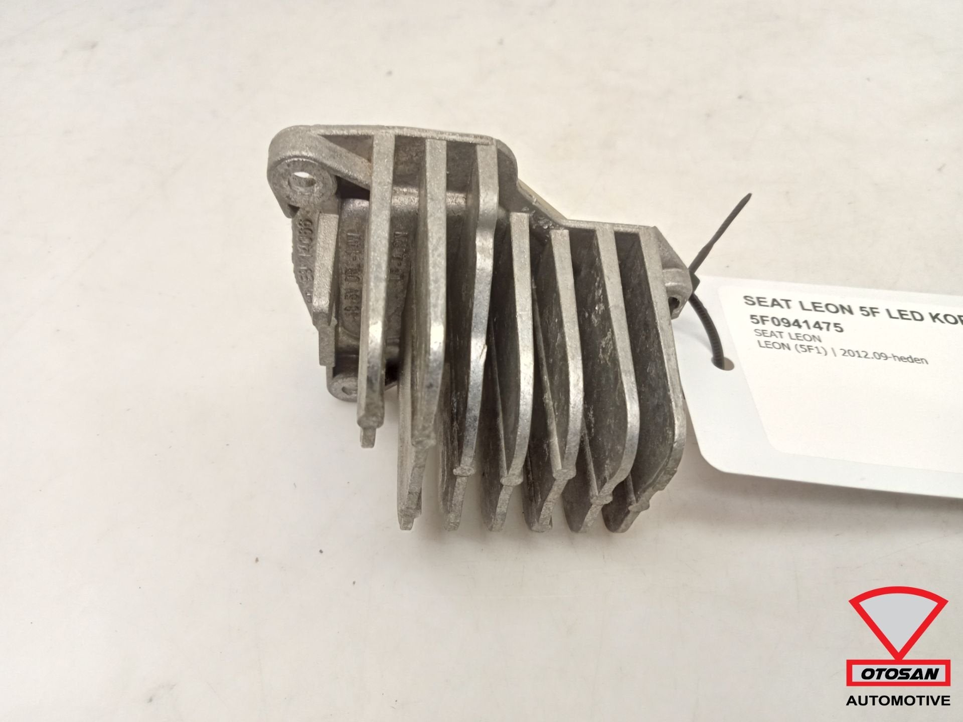 Module de phares LED pour Seat Leon 5F 5F0941475, Autovia A-2, Km 585 585
08760  Martorell, ES, SEAT S.A., Utilisé, Customercare@seat.es