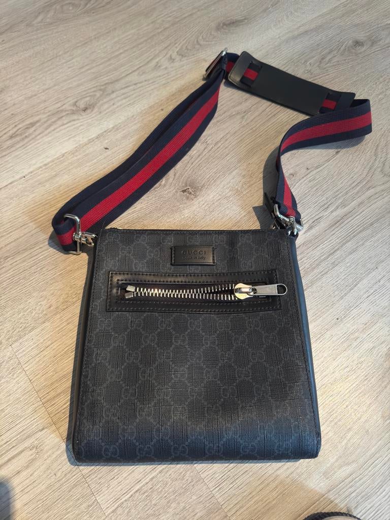 Gucci messenger bag (niet fake), Enlèvement, Comme neuf