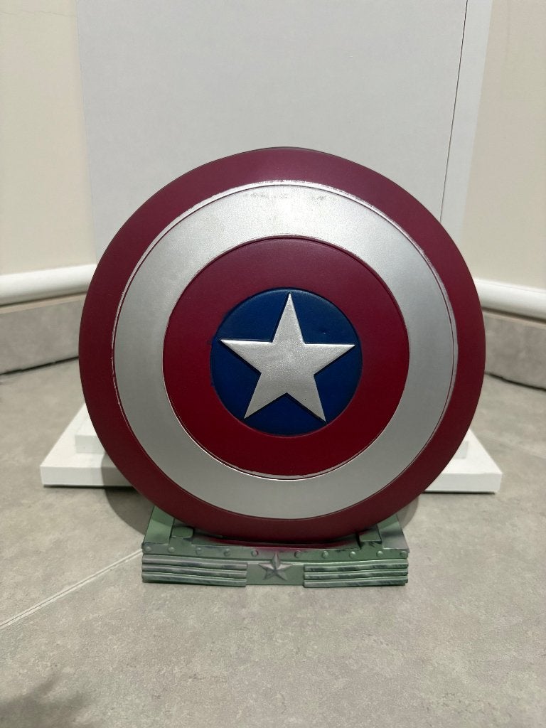 Captain America Shield Mega Bank, Ophalen of Verzenden, Zo goed als nieuw, Overige materialen, Strip- of Tekenfilmfiguur