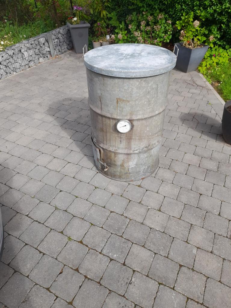 Fumoir de 250 litres en acier galvanisé - fabrication maison, Tuin en Terras, Regentonnen, Ophalen