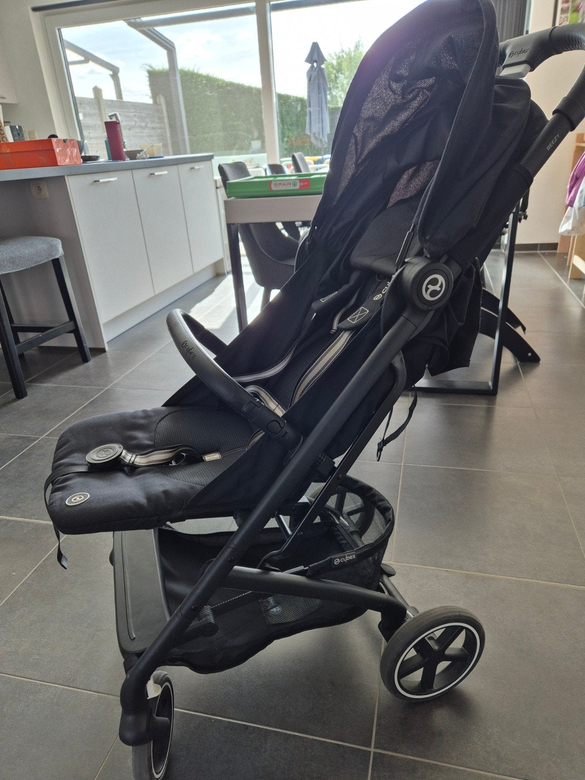 Cybex Beezy buggy + regenhoes, Enfants & Bébés, Enlèvement, Protection de pluie
