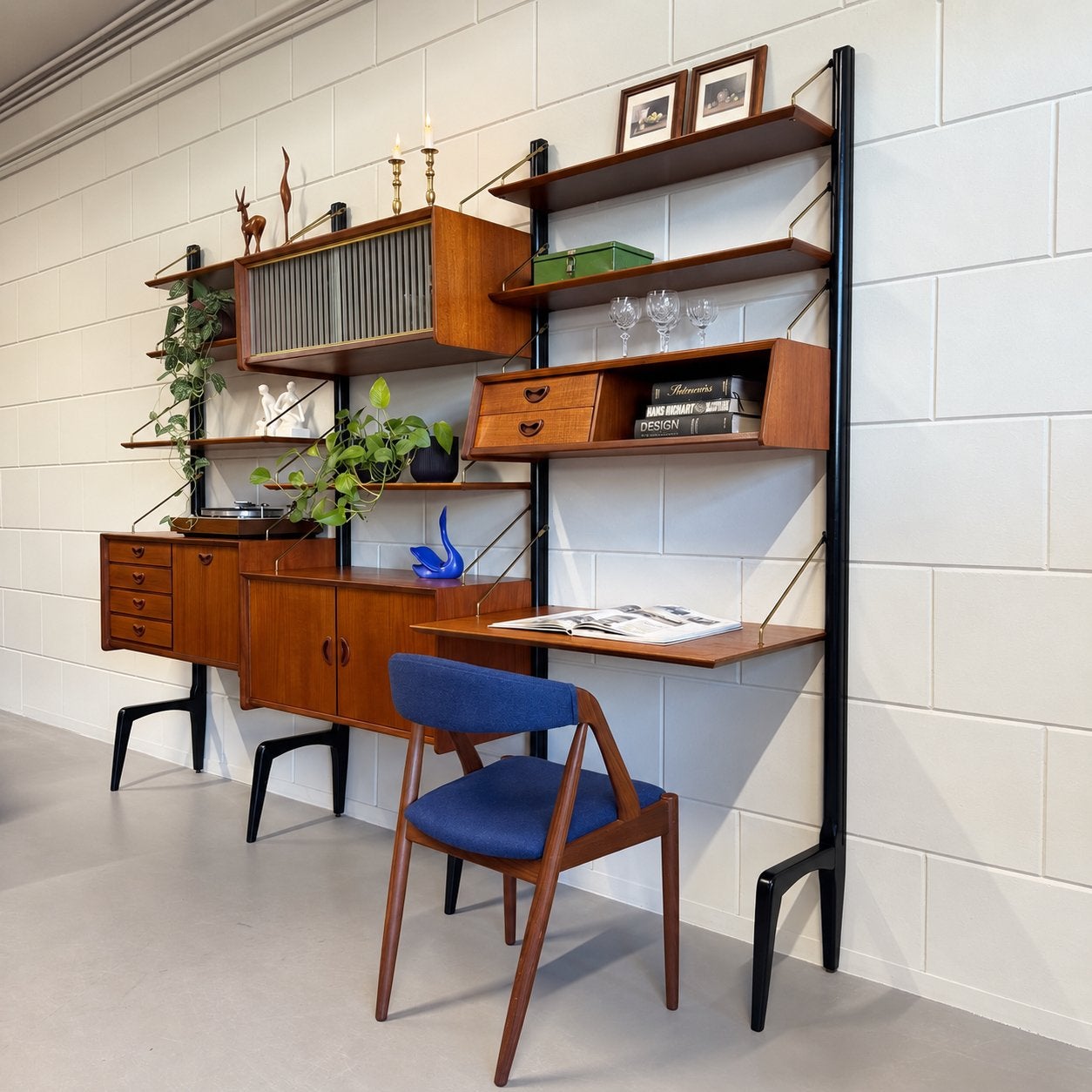 Vintage design wandmeubel •Louis van Teeffelen•, Huis en Inrichting, 250 tot 300 cm, Gebruikt, 200 cm of meer, Ophalen of Verzenden