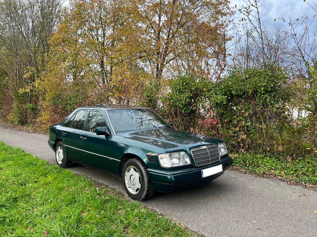 Mercedes E250 multiklepper diesel 113PK oldtimer gekeurd, 2500 cc, 4 deurs, Particulier, 83 kW