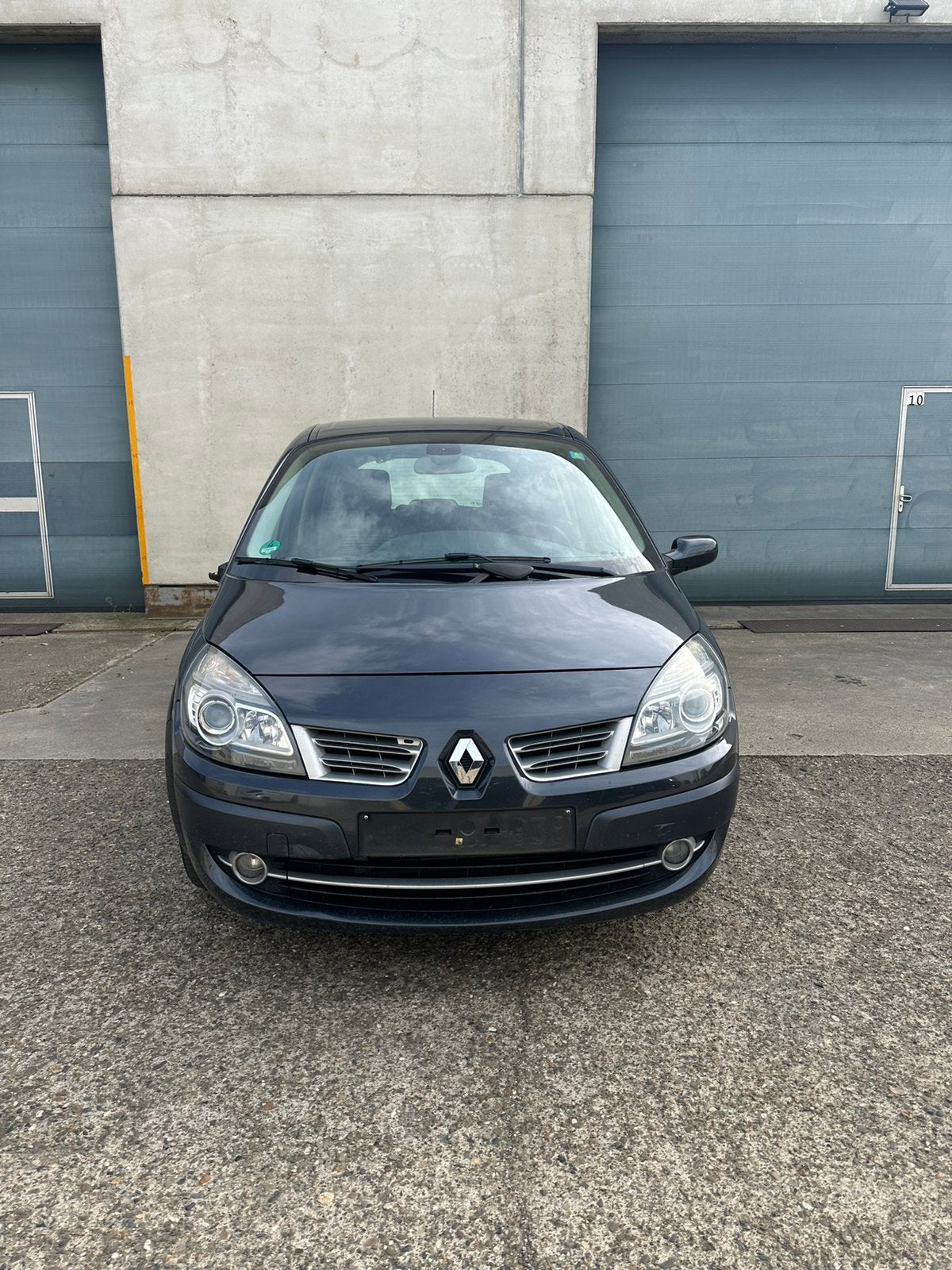 Renault Scenic Scenic 1.5 dCi Privilege EXPORTATION/COMMERCE, Argent ou Gris, Achat, Entreprise, Boîte manuelle