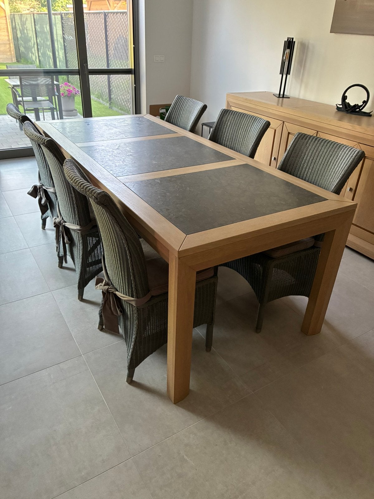 Eetkamer lichte eik, Ophalen, Zo goed als nieuw, Tijdloos, 4 tot 6 stoelen