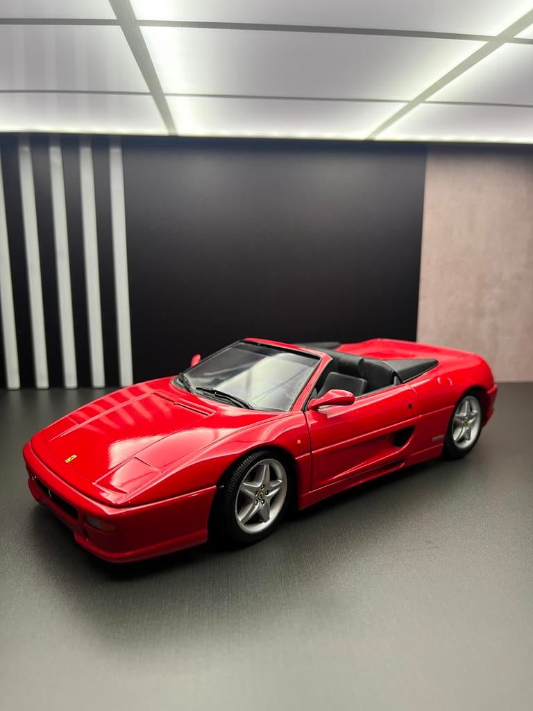 Ferrari F355 Spider, Enlèvement, UT Models