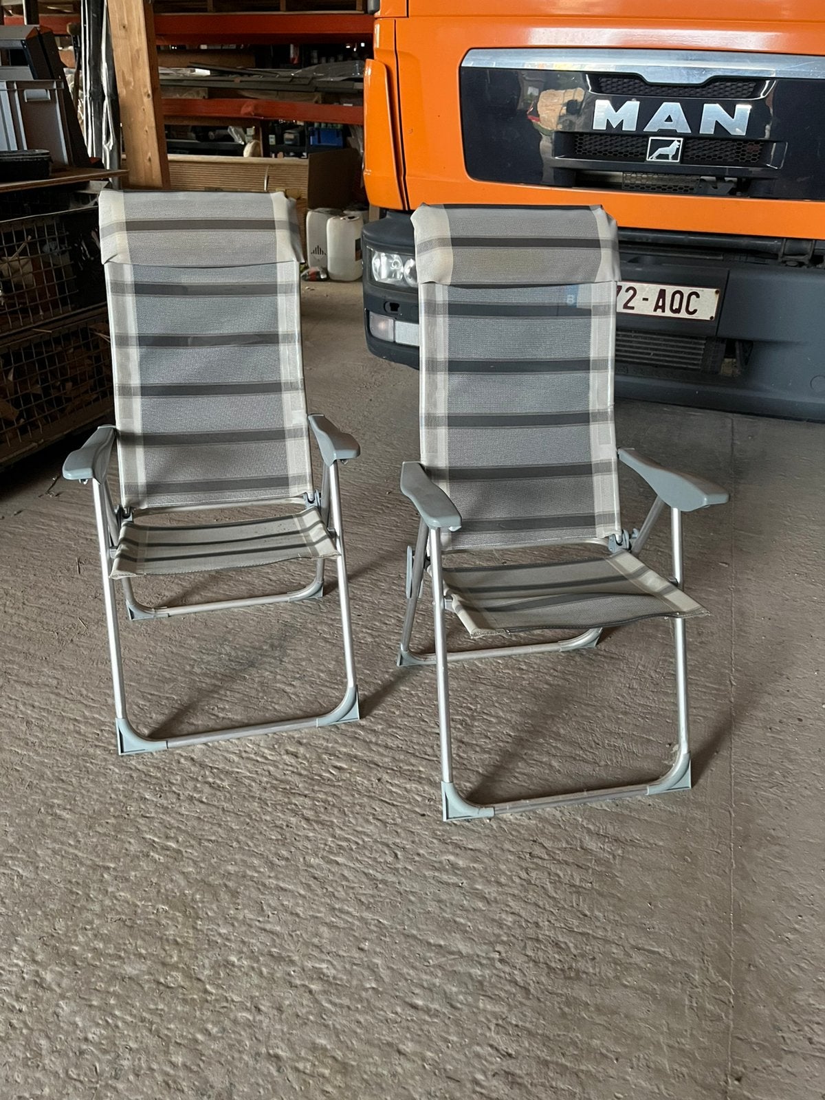 2 klapstoelen guin, Huis en Inrichting, Ophalen
