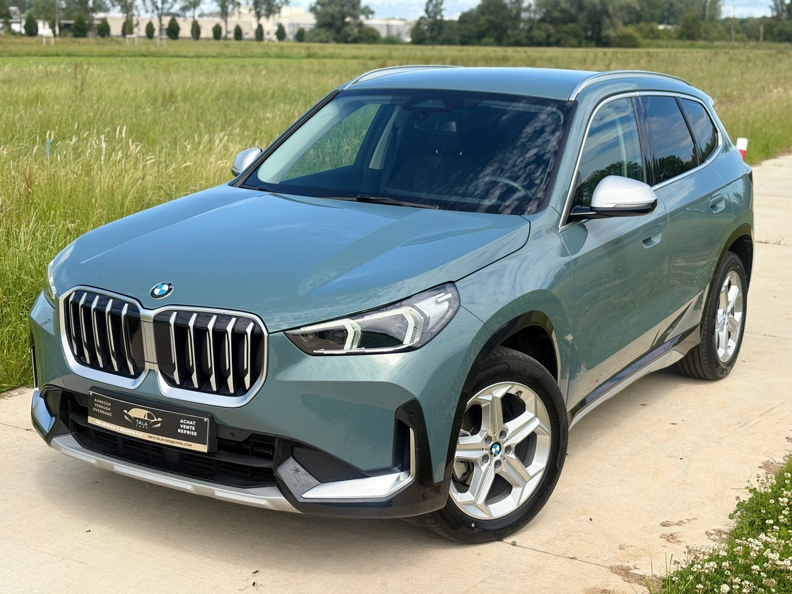BMW X1 1.5iA sDrive18 CUIR - NAVI - AUTOMATIQUE - CAMERA, 1525 kg, Leder, 5 zetels, 5 deurs