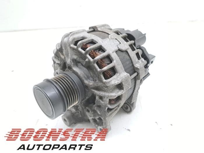 Dynamo d'un Mercedes C-Klasse, 3 mois de garantie, Utilisé, -, -
