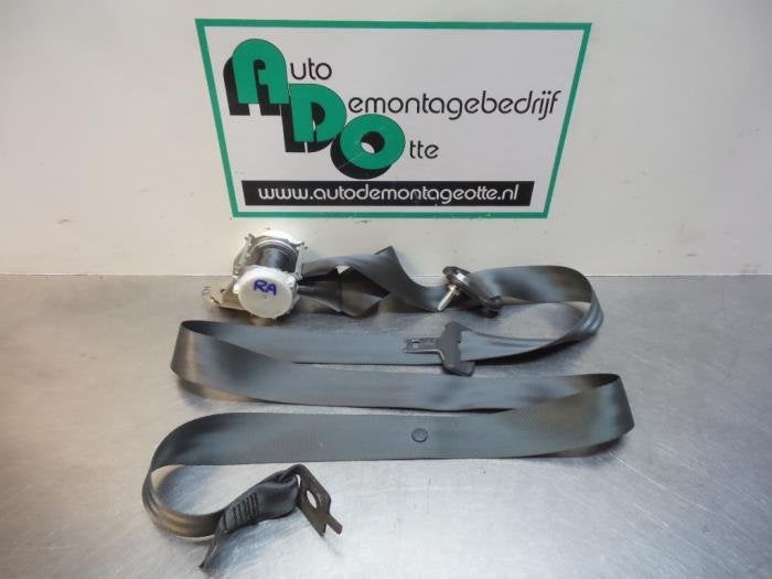 Ceinture de sécurité arrière droite d'un Renault Clio (Cl, Renault, -, Utilisé, -