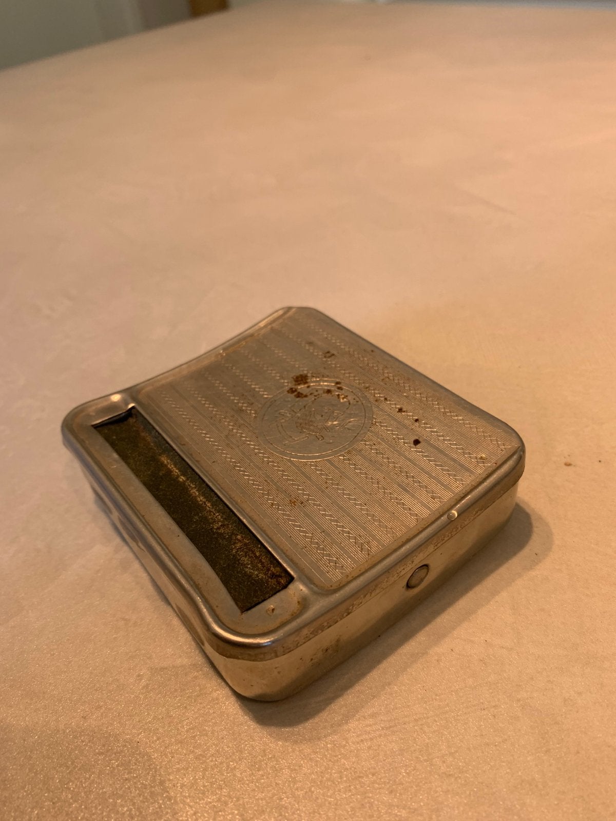 Boîte à rouleaux/boîte à tabac vintage en métal, Collections, Enlèvement ou Envoi