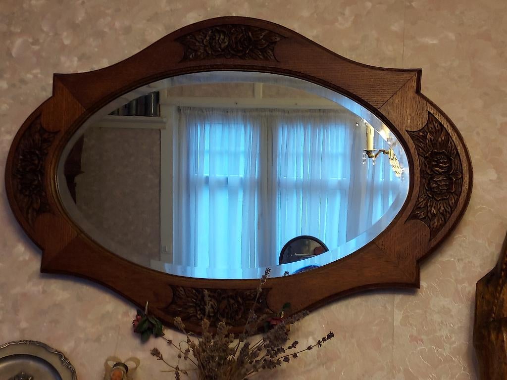 Decoratieve Vintage ovaal spiegel met houtsnijwerk, Antiek en Kunst, Ophalen, Ovaal, 50 tot 100 cm, Minder dan 100 cm