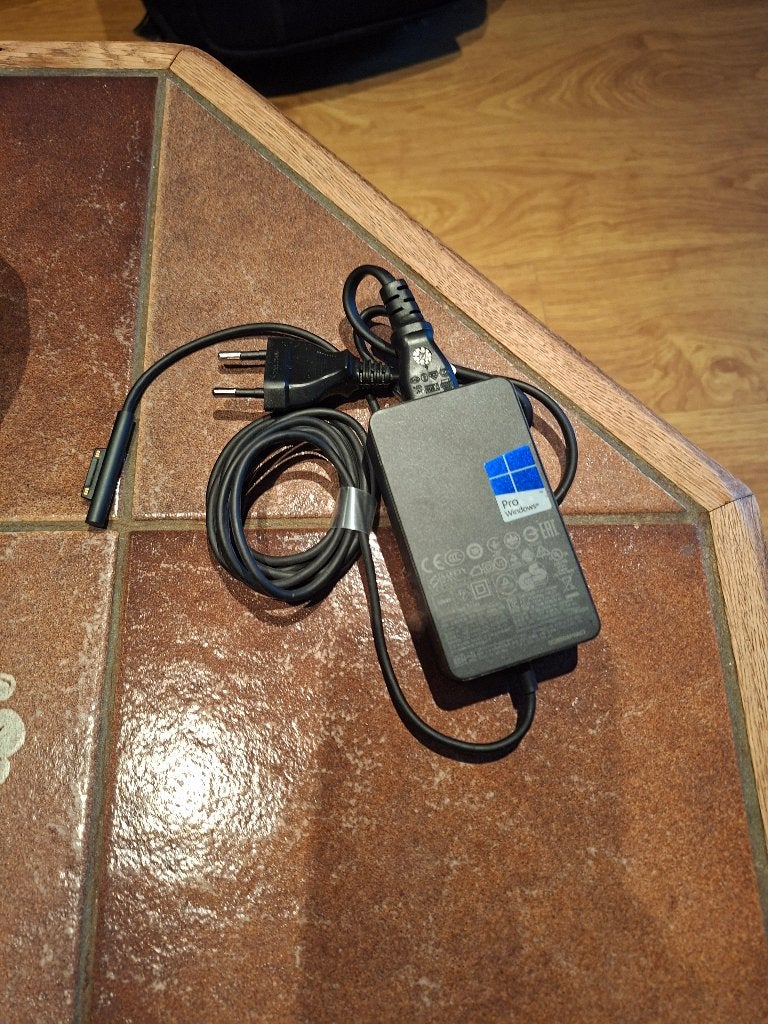Windows Pro oplader laptop - 36W, Informatique & Logiciels, Enlèvement ou Envoi, Utilisé