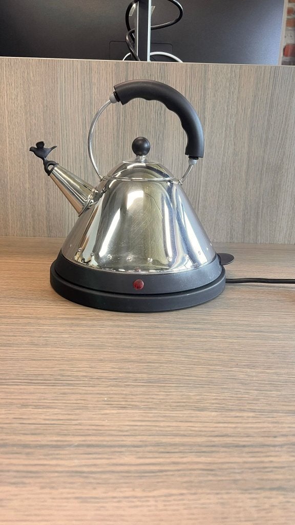 Alessi elektrische waterkoker 1,5 L – RVS – zeer goede staat, 1 tot 2 liter, Ophalen, Zo goed als nieuw, Inox