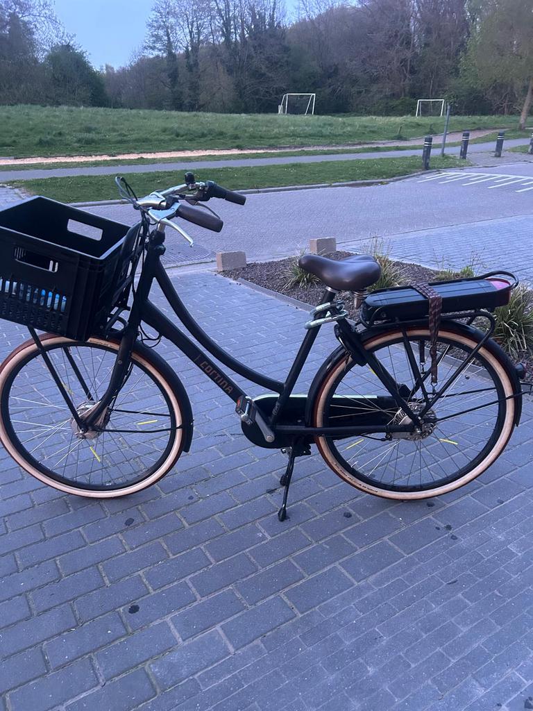Electrische fiets cortina, Fietsen en Brommers, Ophalen, Zo goed als nieuw