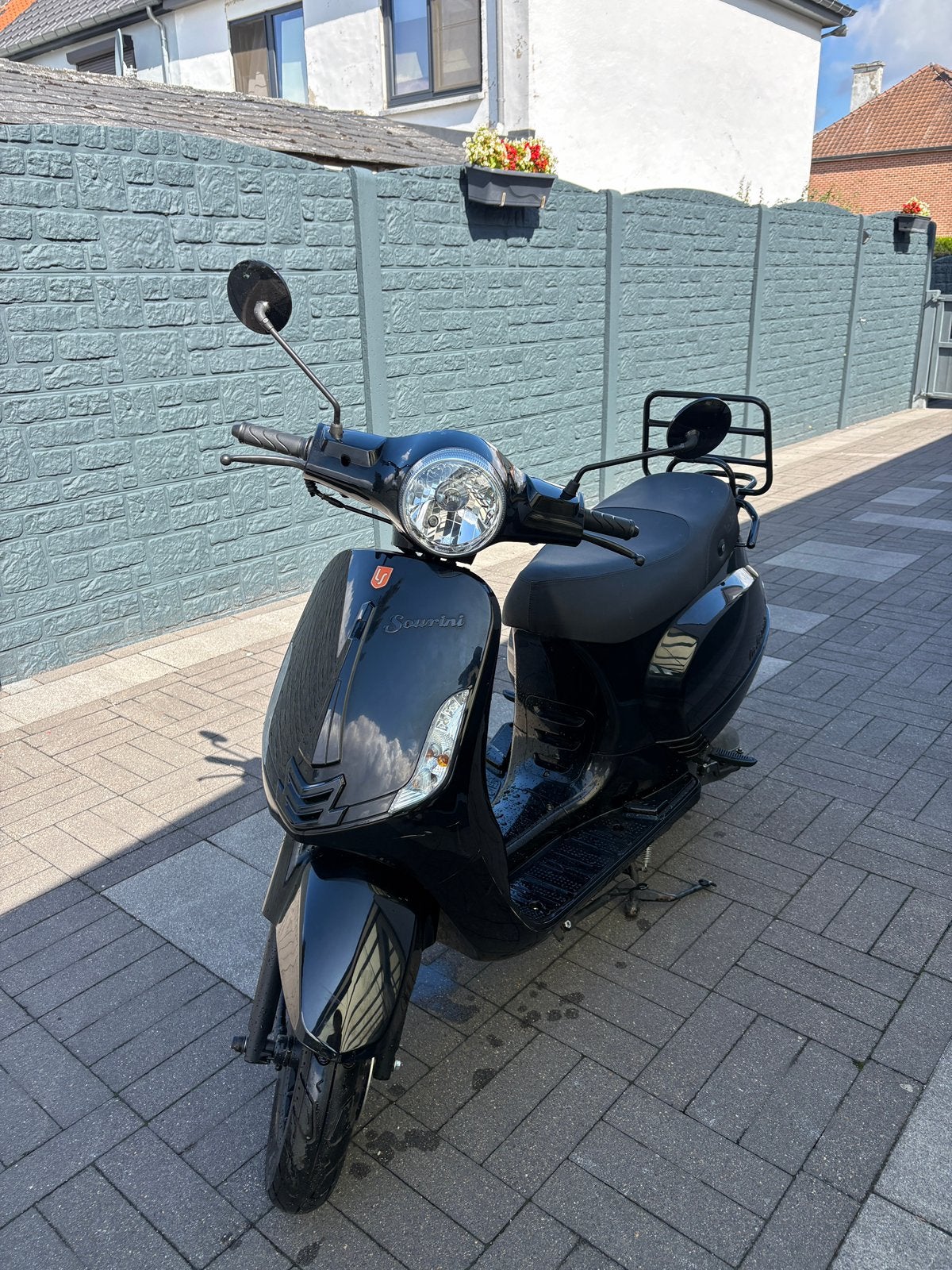 La Souris Sourini 50cc Hybride 25 km/u, Fietsen en Brommers, Scooters | Overige merken, Ophalen, Klasse A (25 km/u), Zo goed als nieuw