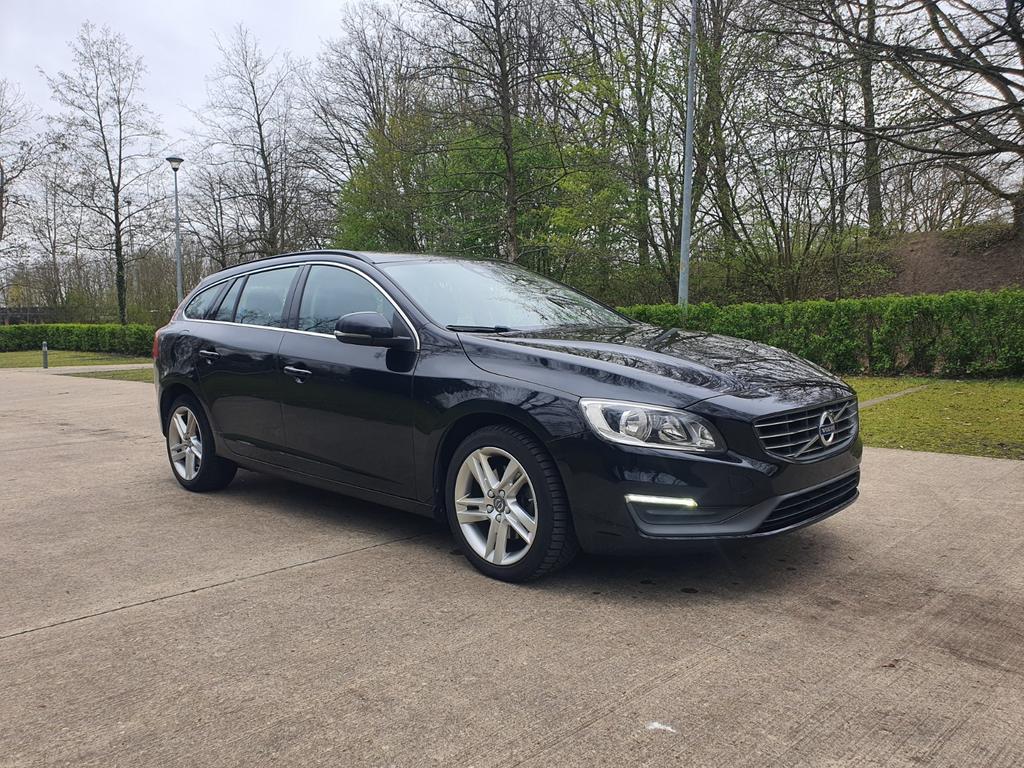 Volvo V60 2.0 D4 Bj.2015 Met 271.000 km. Euro 6 !!, Autos, Volvo, Cuir, Achat, Euro 6, Entreprise