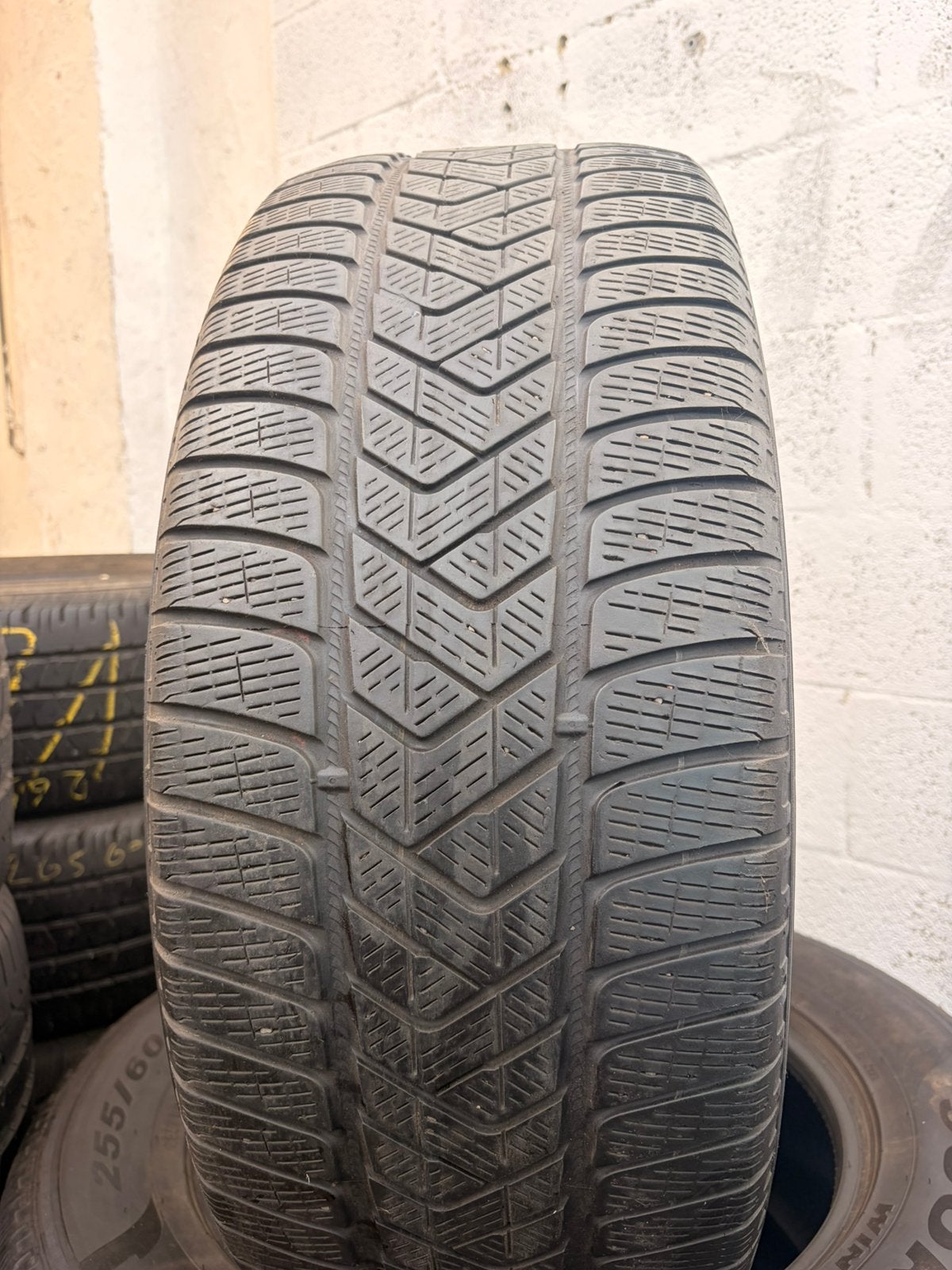 255 60r18 pirelli avec montage et équilibrage, Autos : Pièces & Accessoires, Commande, Enlèvement, Utilisé