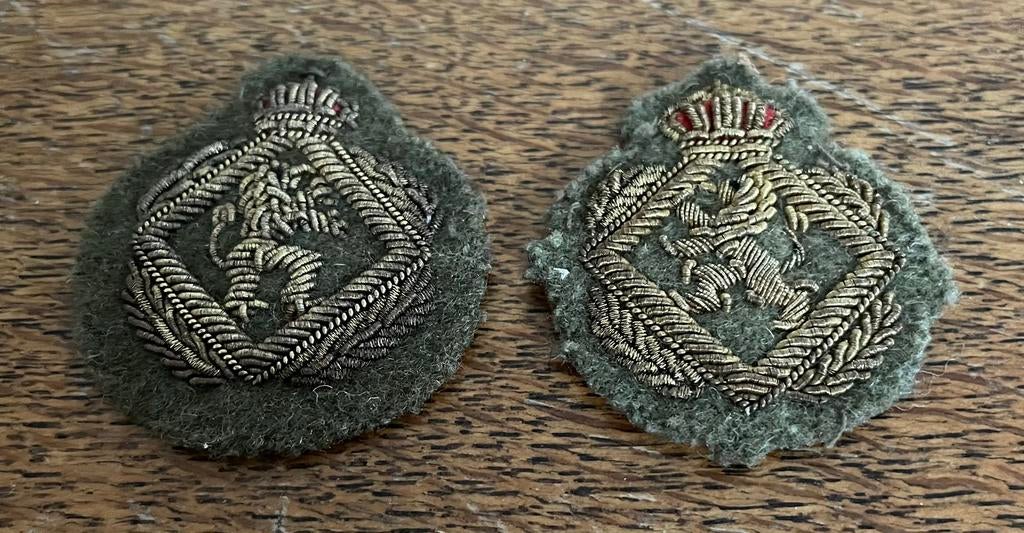 Gouddraad geborduurde KMS badges periode ?, Verzenden