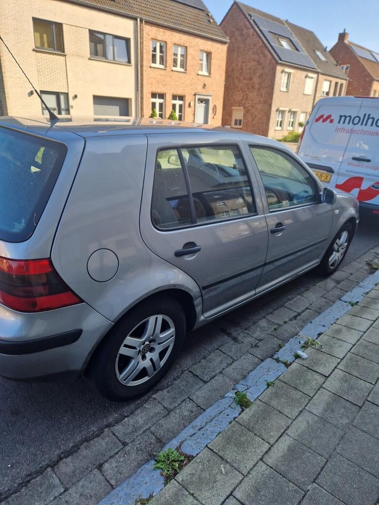 Volkswagen Golf 4 te koop, Argent ou Gris, Achat, Boîte manuelle, Noir
