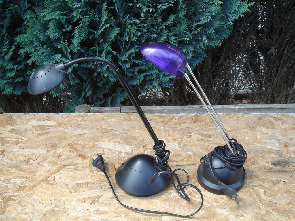 2 halogeenlampen bureau OF nachtkastjes €10  STUK €15  PAAR, Ophalen, Gebruikt, Halogeen